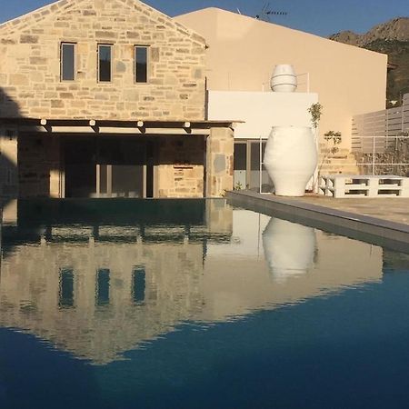 Laini Luxury Suites Pombia エクステリア 写真