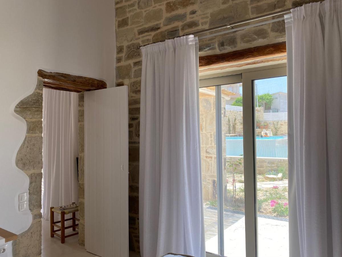 Laini Luxury Suites Pombia エクステリア 写真