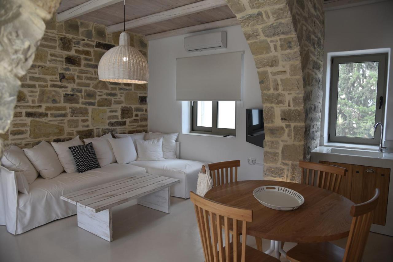 Laini Luxury Suites Pombia エクステリア 写真
