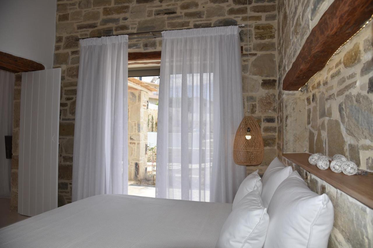 Laini Luxury Suites Pombia エクステリア 写真