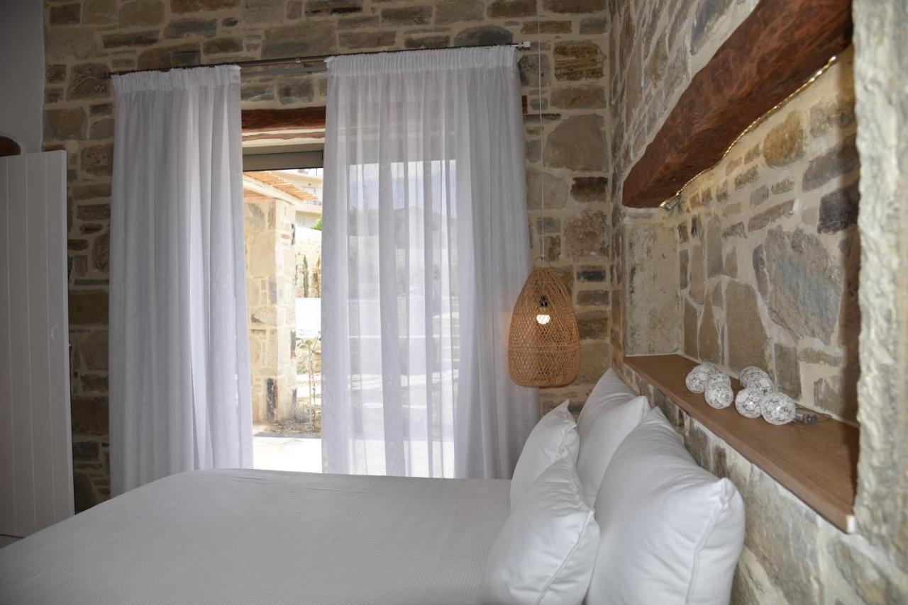 Laini Luxury Suites Pombia エクステリア 写真