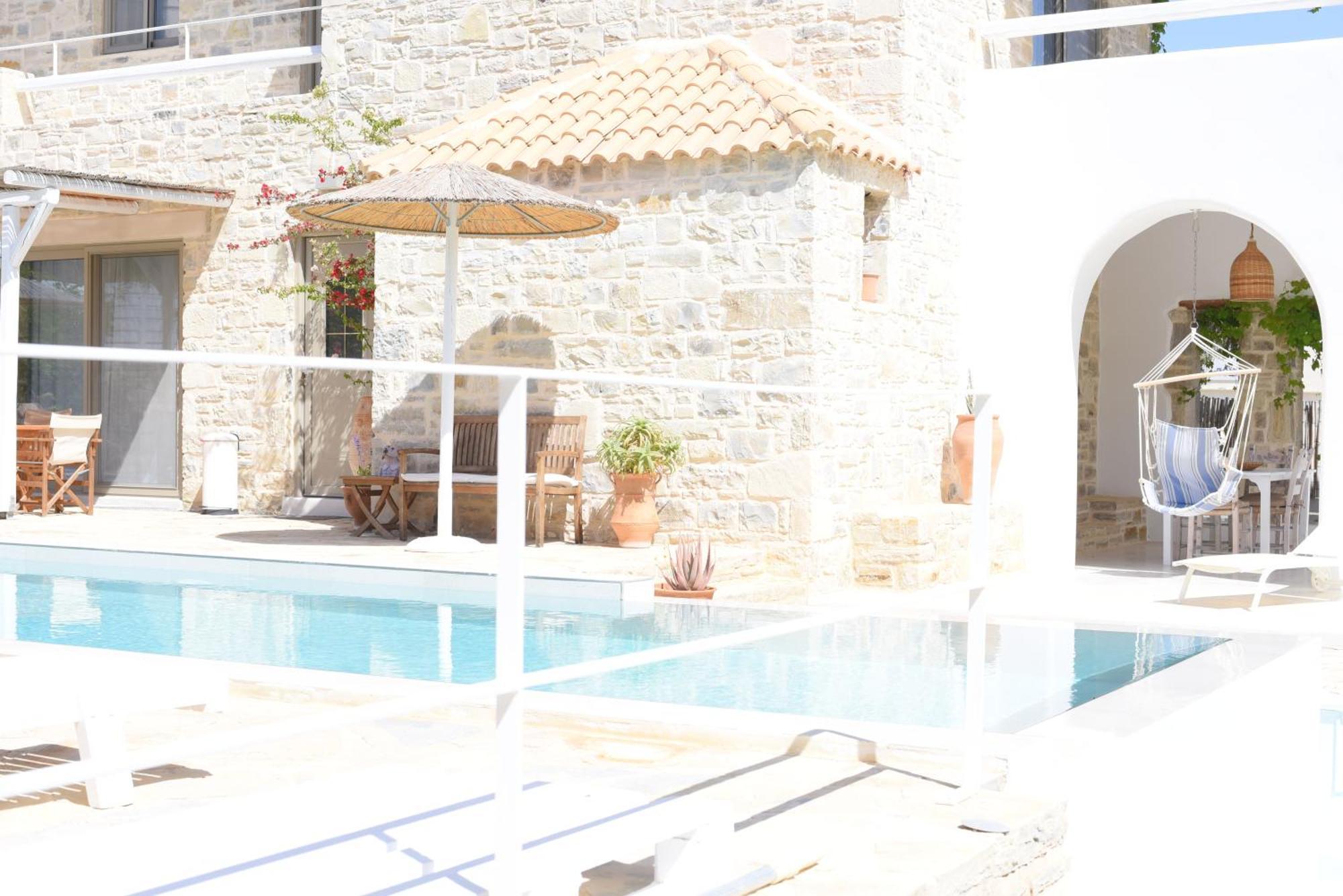 Laini Luxury Suites Pombia エクステリア 写真